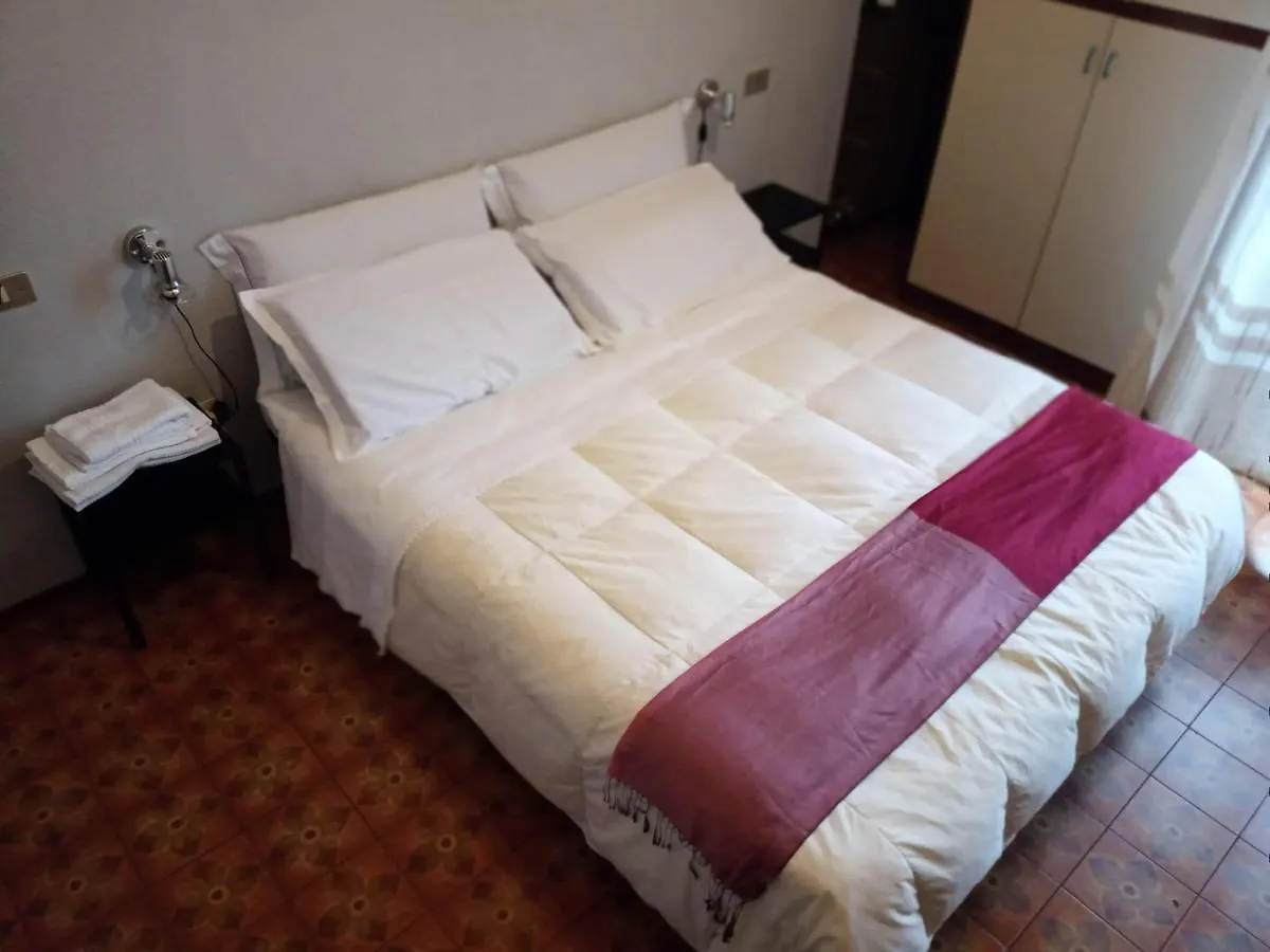 ريميني B&B Acquario - Only Rooms 3*,  إيطاليا